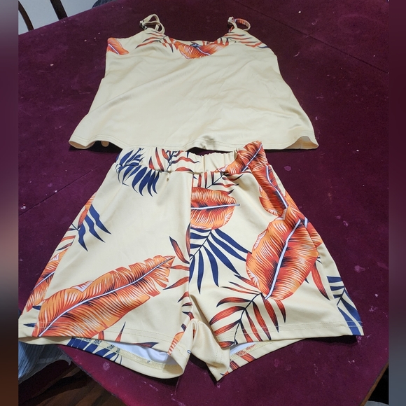 NWOT ... Chicme top and shorts set - Picture 11 of 12